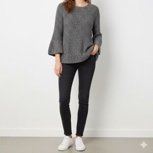 🔥$10 FINAL PRICE🔥 GAP Marled Knit Ribbed Pullover Sweater Grey White Bell Sleeve